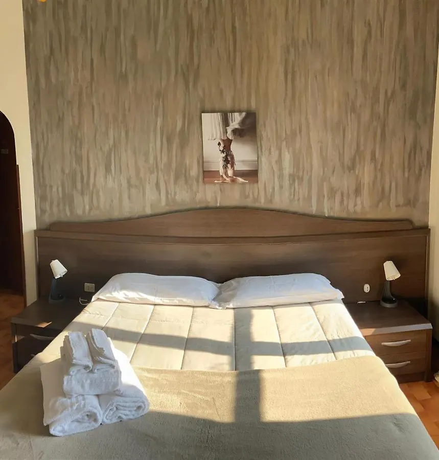 Albergo 900Strati Bergamo Olaszország